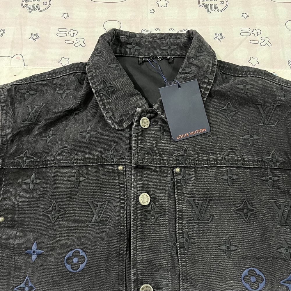 Louis Vuitton 24SS Collection Gradient Monogram
Denim Jacket - Picture 2 of 11